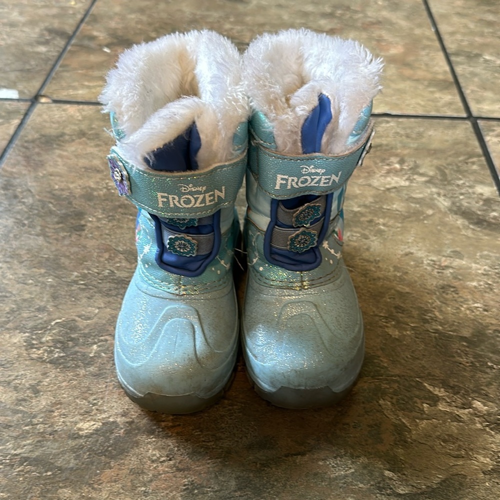 Girls snow boots